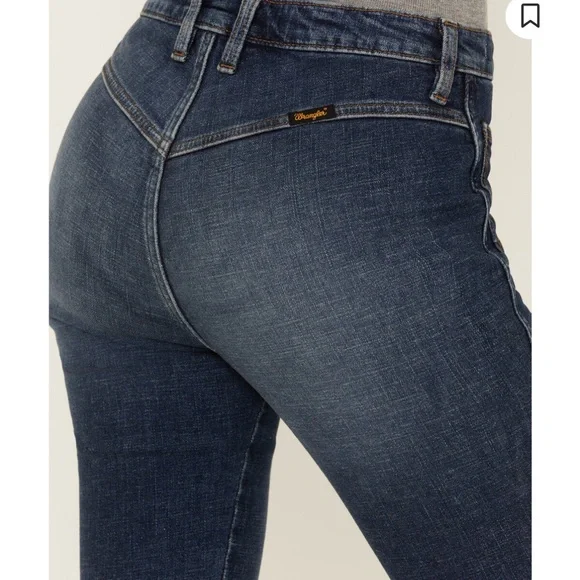 WRANGLER RETRO WOMEN'S MEDIUM WASH HIGH RISE FLARE PATCH POCKET VICTORIA JEANS - Picture 4 of 10